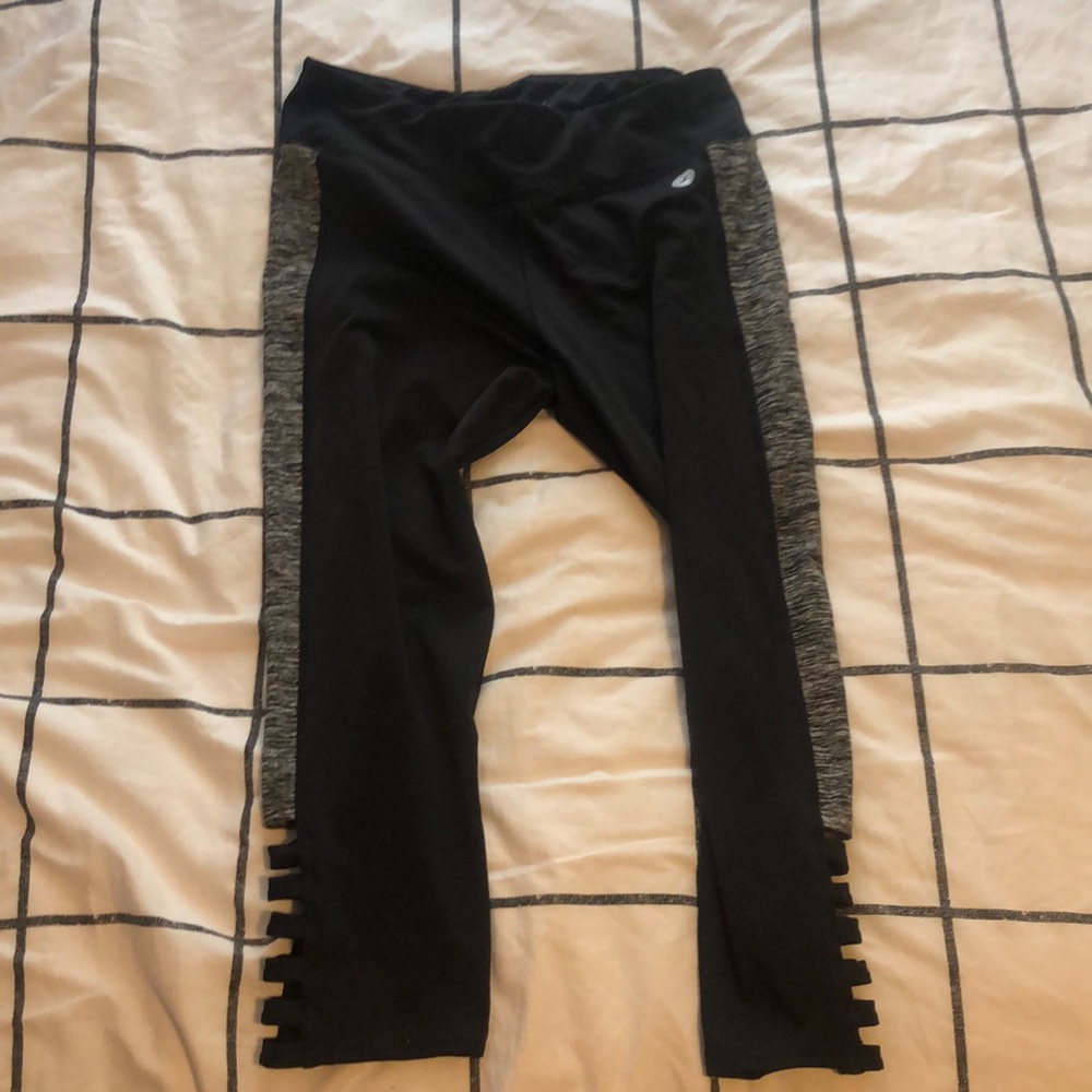 Black and grey Hollister leggings